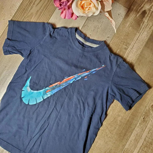 Nike Swoosh Graphic Boys Tee Size Small 8/9 - Picture 8 of 9